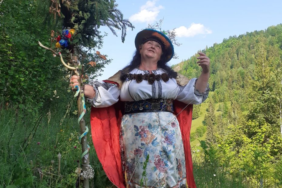 Sectiunea Costum -Premiul 1 - Lăcrimioara Pop - Muma Pădurii (Tulgheș)